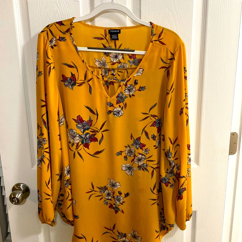 Torrid size 2 long-sleeve blouse